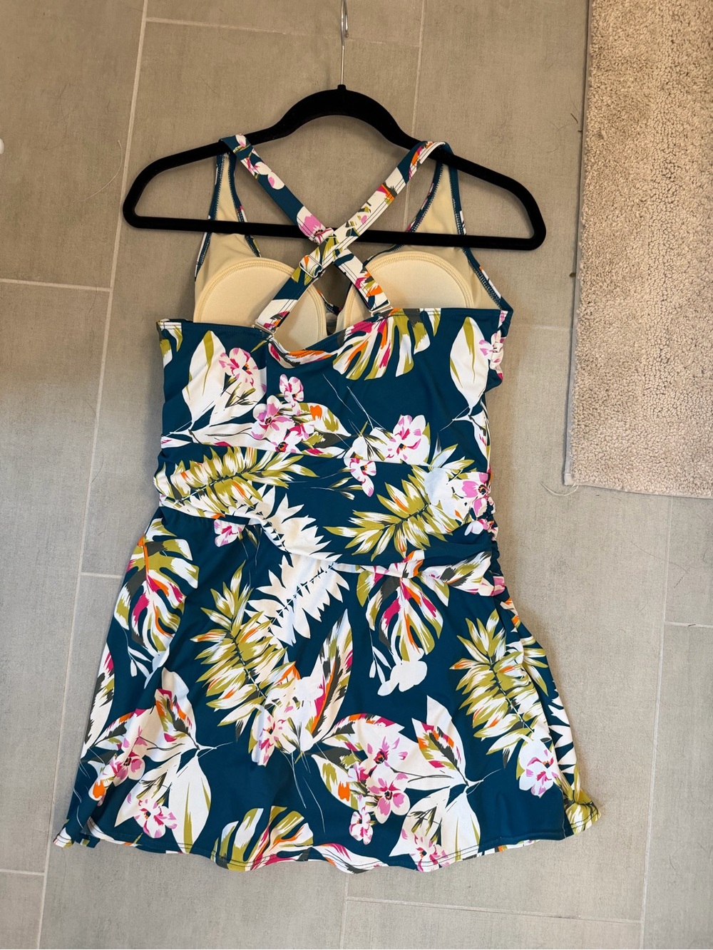 Denim and Co Beach Regular V Neck Ruched Waist Swim Dress Size 10 Tropical Print - Picture 4 of 12